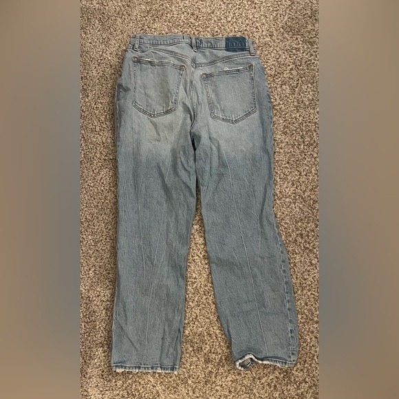 Abercrombie 90’s Straight Ultra High Rise Jeans - Picture 3 of 5